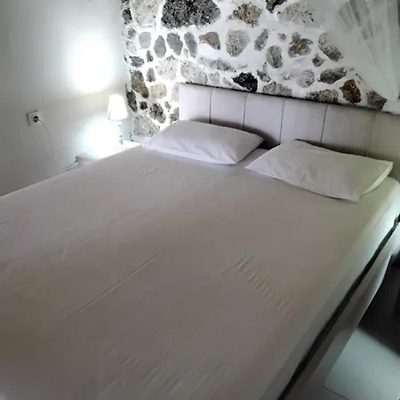 Nefeli Άγιος Γόρδιος